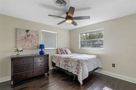 4431 Seils Way Orlando FL 32812