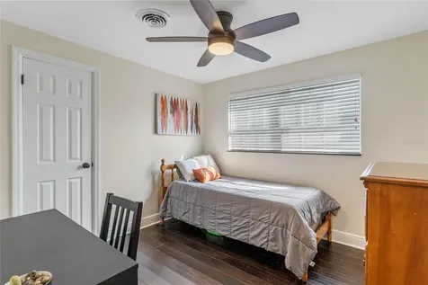 4431 Seils Way Orlando FL 32812