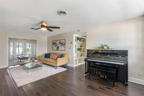 4431 Seils Way Orlando FL 32812