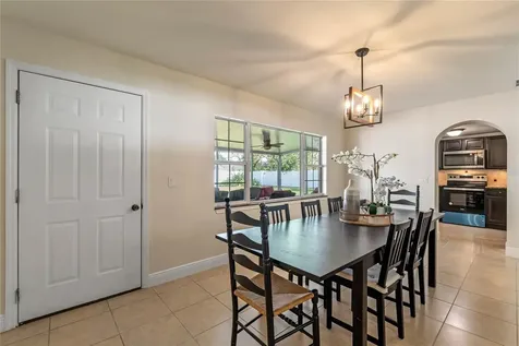 4431 Seils Way Orlando FL 32812