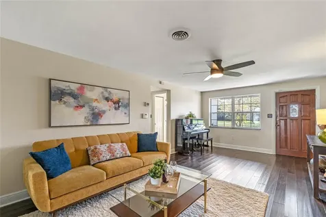 4431 Seils Way Orlando FL 32812