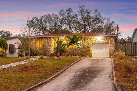 1210 46th Avenue N St Petersburg FL 33703
