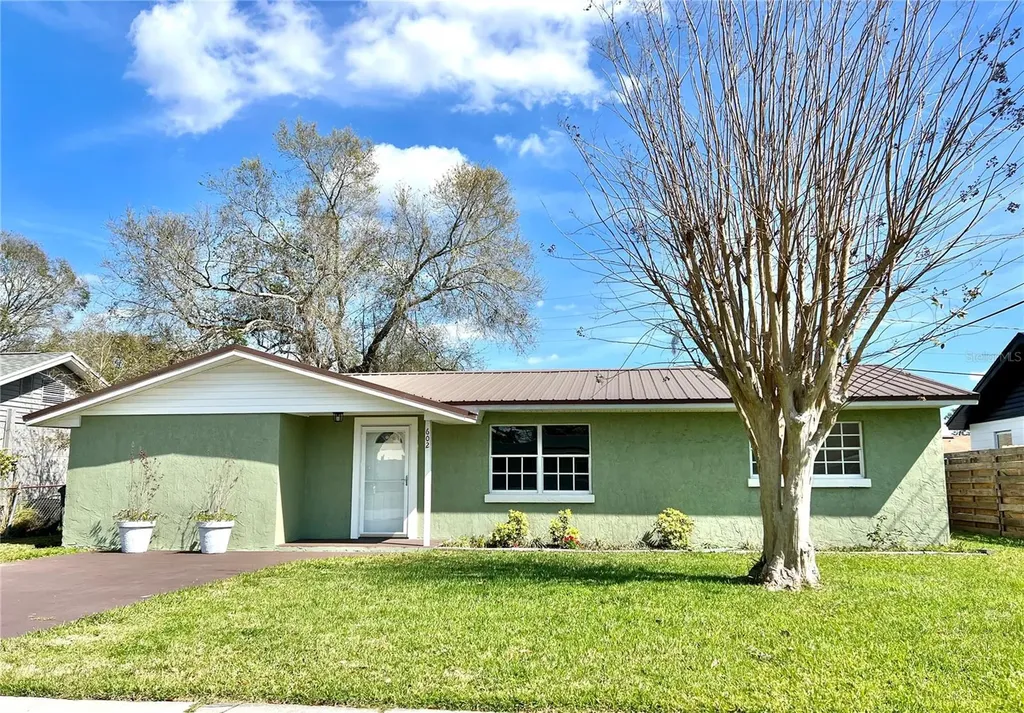 602 Robert Avenue Winter Haven FL 33880