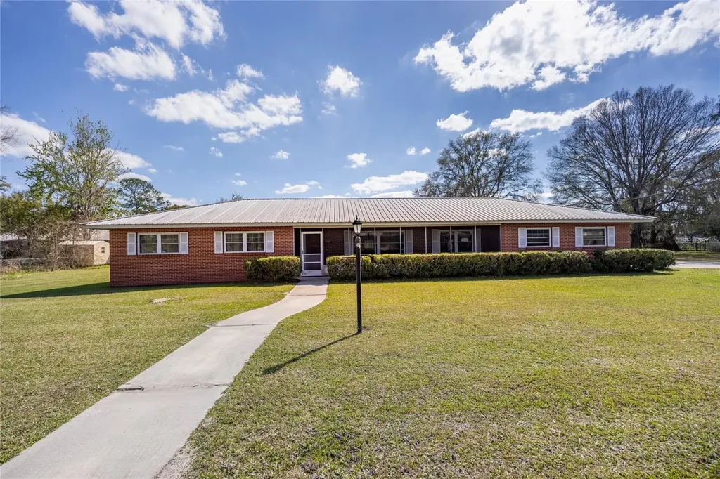 450 NW 2nd Street Lake Butler FL 32054
