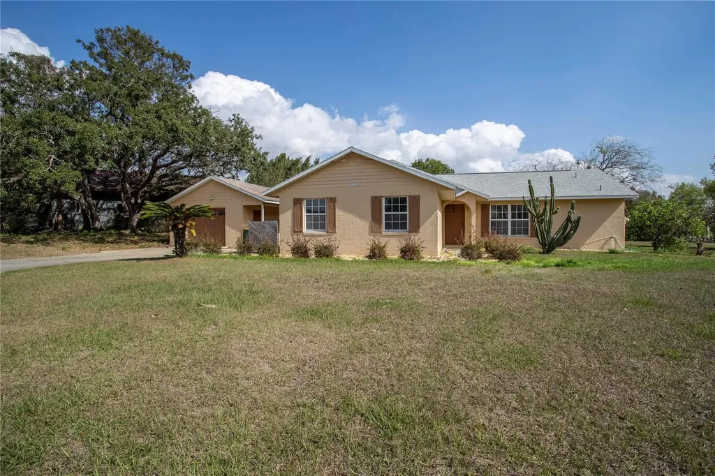 1709 North Court Eustis FL 32726