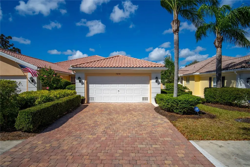 7619 Camminare Drive Sarasota FL 34238