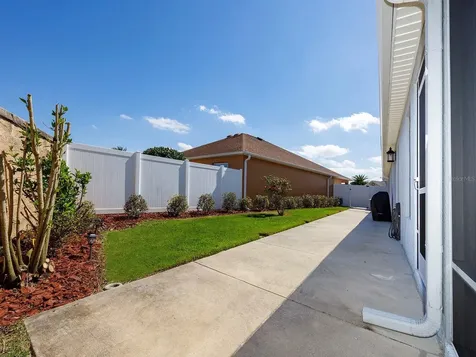 563 Netherwood Place The Villages FL 32163