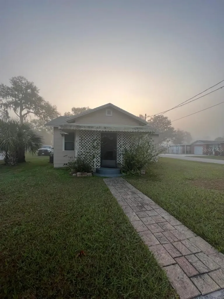 1302 N Franklin Street Plant City FL 33563