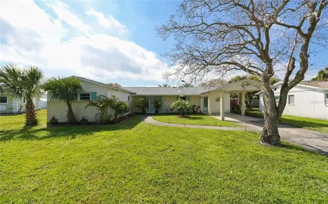8404 Granite Place Tampa FL 33615