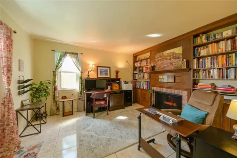 8404 Granite Place Tampa FL 33615