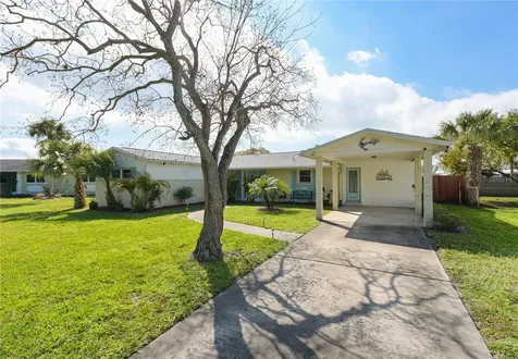 8404 Granite Place Tampa FL 33615