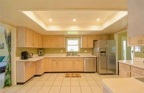 8404 Granite Place Tampa FL 33615