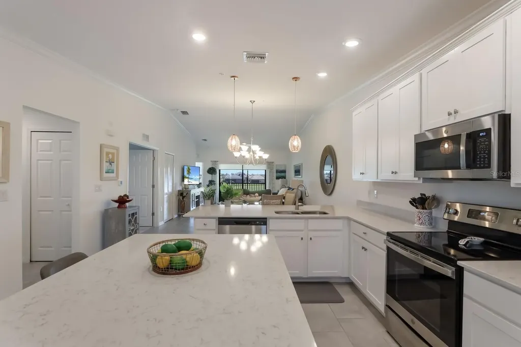 5721 Palmer Circle Bradenton FL 34211