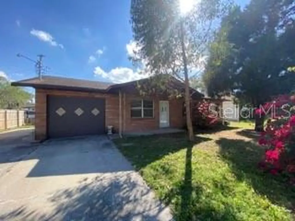 207 Elaine Drive Auburndale FL 33823