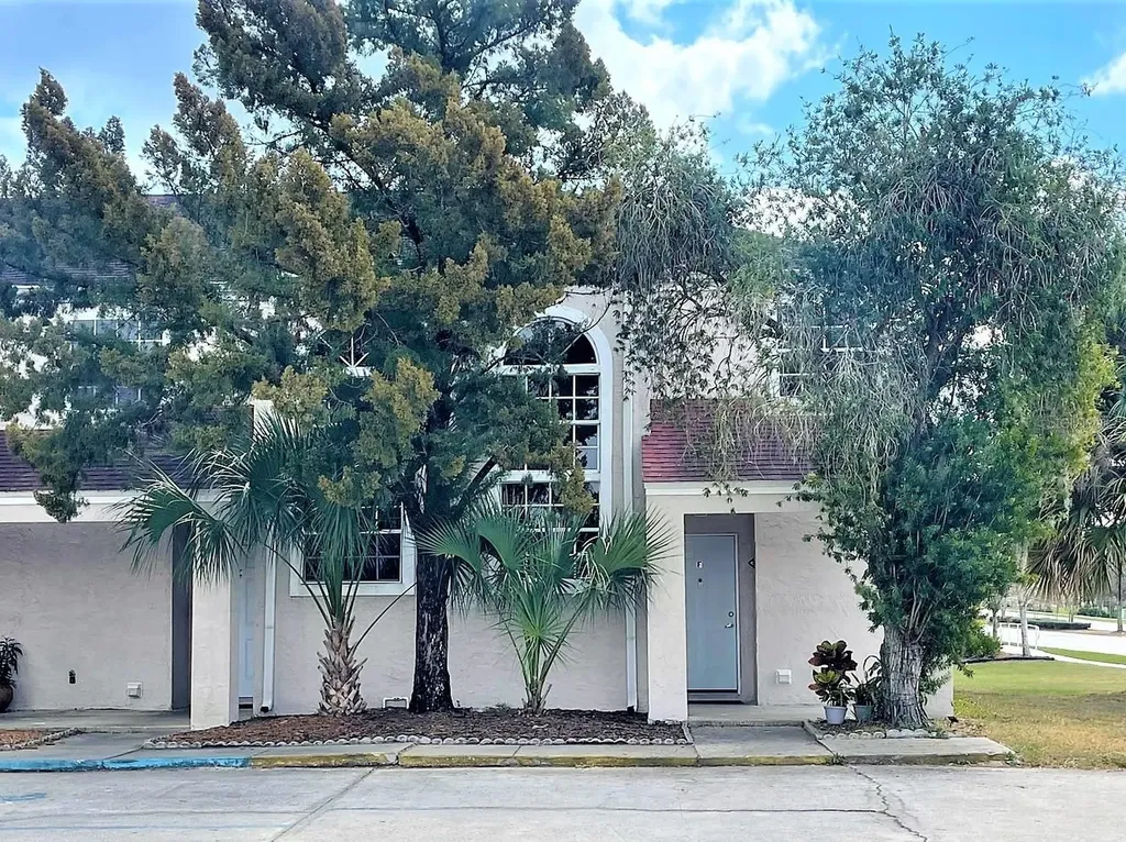 214 Majors Lane Kissimmee FL 34743