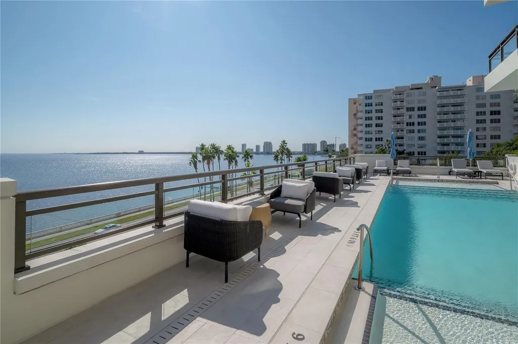 2103 Bayshore Boulevard Tampa FL 33606
