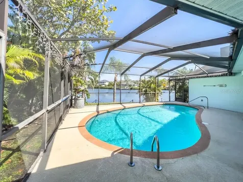 437 Flamingo Drive Apollo Beach FL 33572