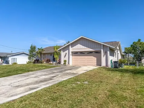 437 Flamingo Drive Apollo Beach FL 33572