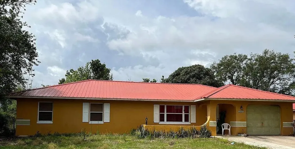 2099 W Avon Boulevard Avon Park FL 33825