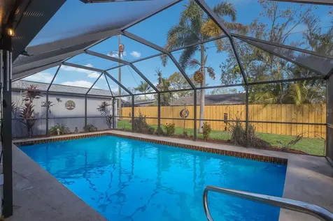 6839 Tema Lane Sarasota FL 34241