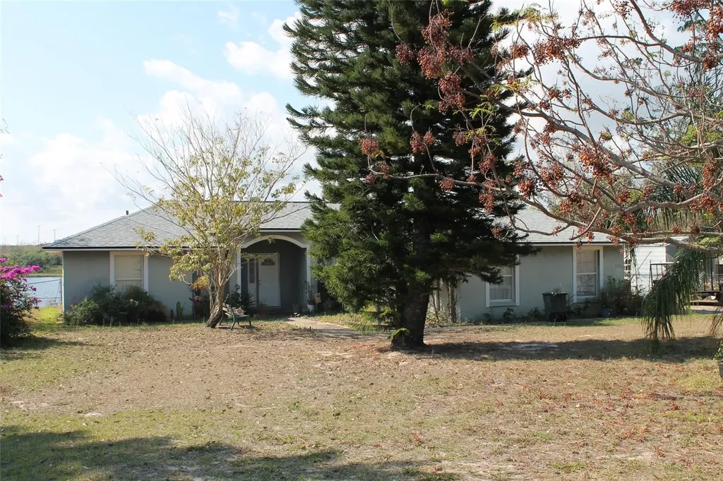 2552 S Scenic Highway Lake Wales FL 33898