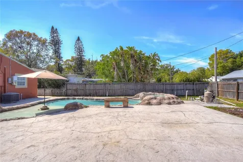 5613 19th Avenue S Gulfport FL 33707