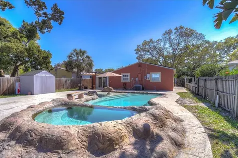 5613 19th Avenue S Gulfport FL 33707