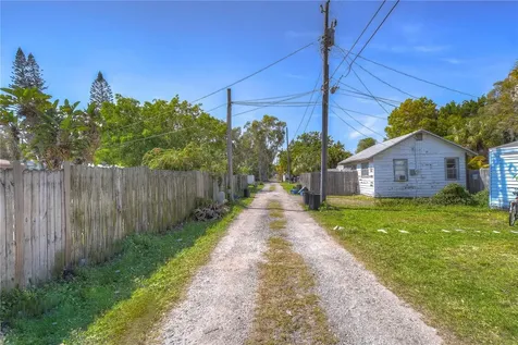 5613 19th Avenue S Gulfport FL 33707