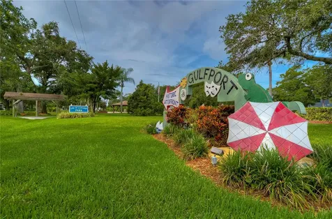 5613 19th Avenue S Gulfport FL 33707
