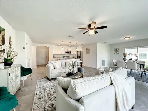 560 Maricopa Drive Kissimmee FL 34758