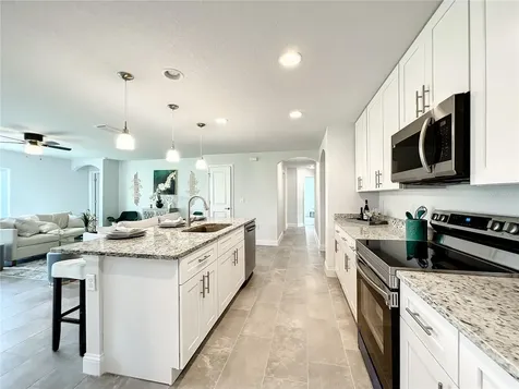 560 Maricopa Drive Kissimmee FL 34758