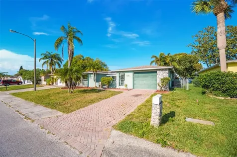 9620 Lakeside Lane Port Richey FL 34668