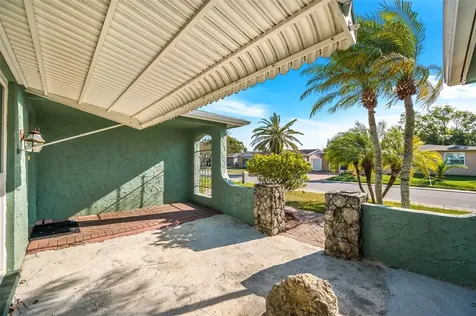9620 Lakeside Lane Port Richey FL 34668