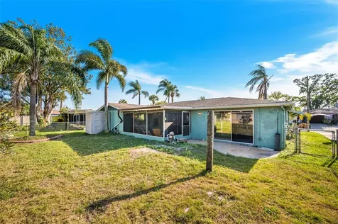 9620 Lakeside Lane Port Richey FL 34668