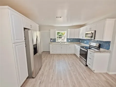 718 Drive Martin Luther King Street Dundee FL 33838