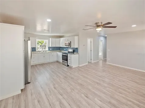 718 Drive Martin Luther King Street Dundee FL 33838