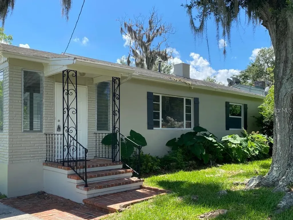 1314 Mariva Avenue Leesburg FL 34748