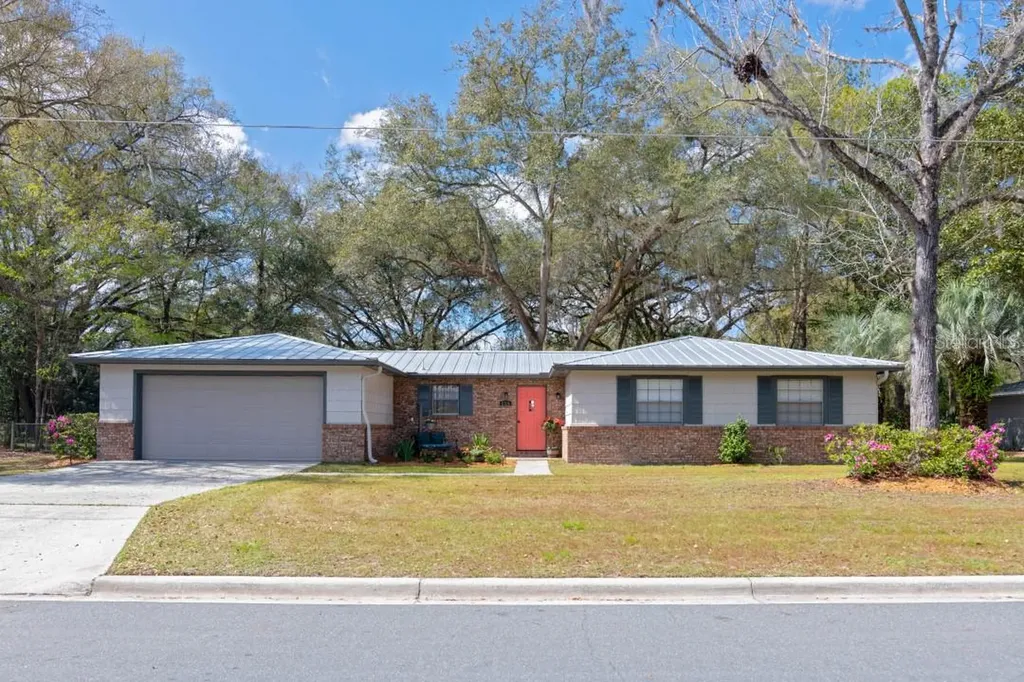 4706 NW 40th Terrace Gainesville FL 32606