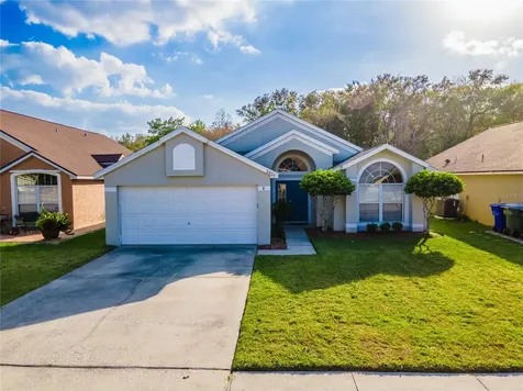 2024 Locust Berry Drive Kissimmee FL 34743