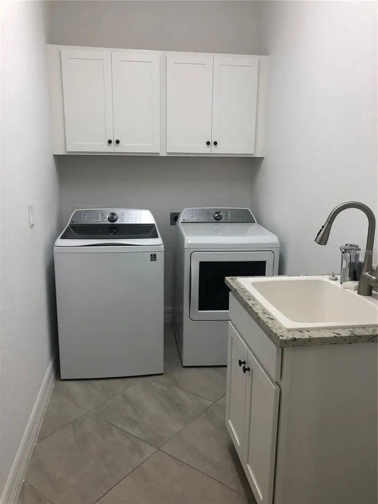 5720 Cheech Glen Bradenton FL 34211