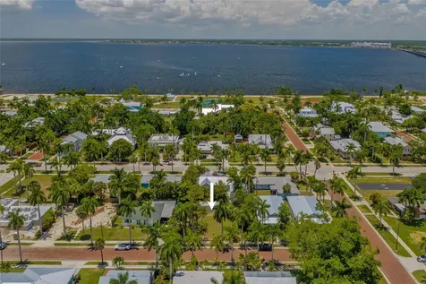 610 Trabue Avenue Punta Gorda FL 33950