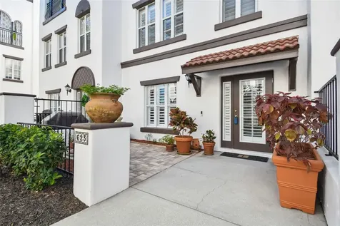 623 Casabella Circle Tampa FL 33609