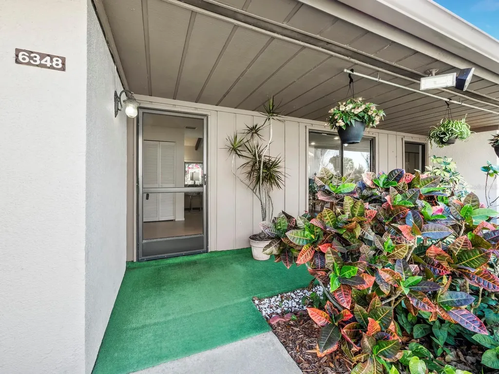 6348 Draw Lane Sarasota FL 34238