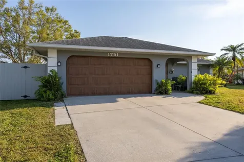 1751 Country Meadows Terrace Sarasota FL 34235