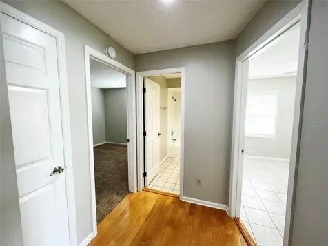 9207 Regents Park Drive Tampa FL 33647