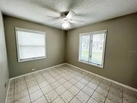 9207 Regents Park Drive Tampa FL 33647