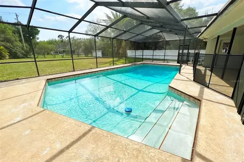 9207 Regents Park Drive Tampa FL 33647