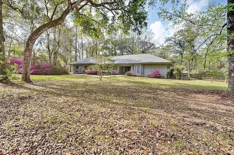 22347 Golden Retriever Lane Brooksville FL 34601