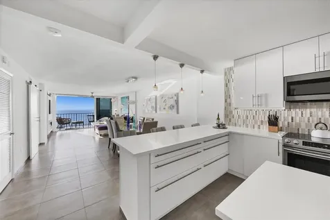 20 Whispering Sands Drive Sarasota FL 34242