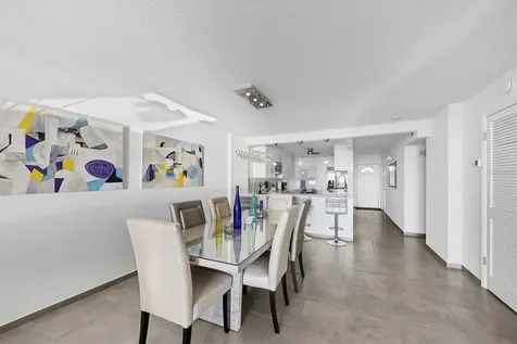 20 Whispering Sands Drive Sarasota FL 34242